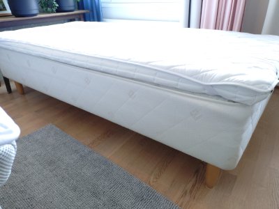 Runkopatjasänky 90 cm