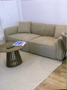 Sohva , matto ja pöytä