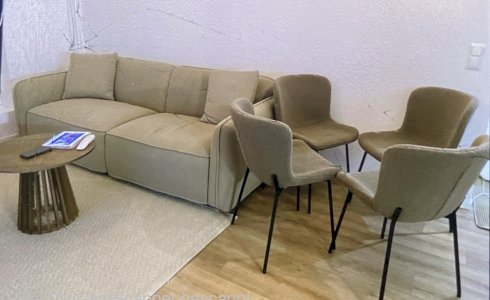 Sohva , matto ja pöytä